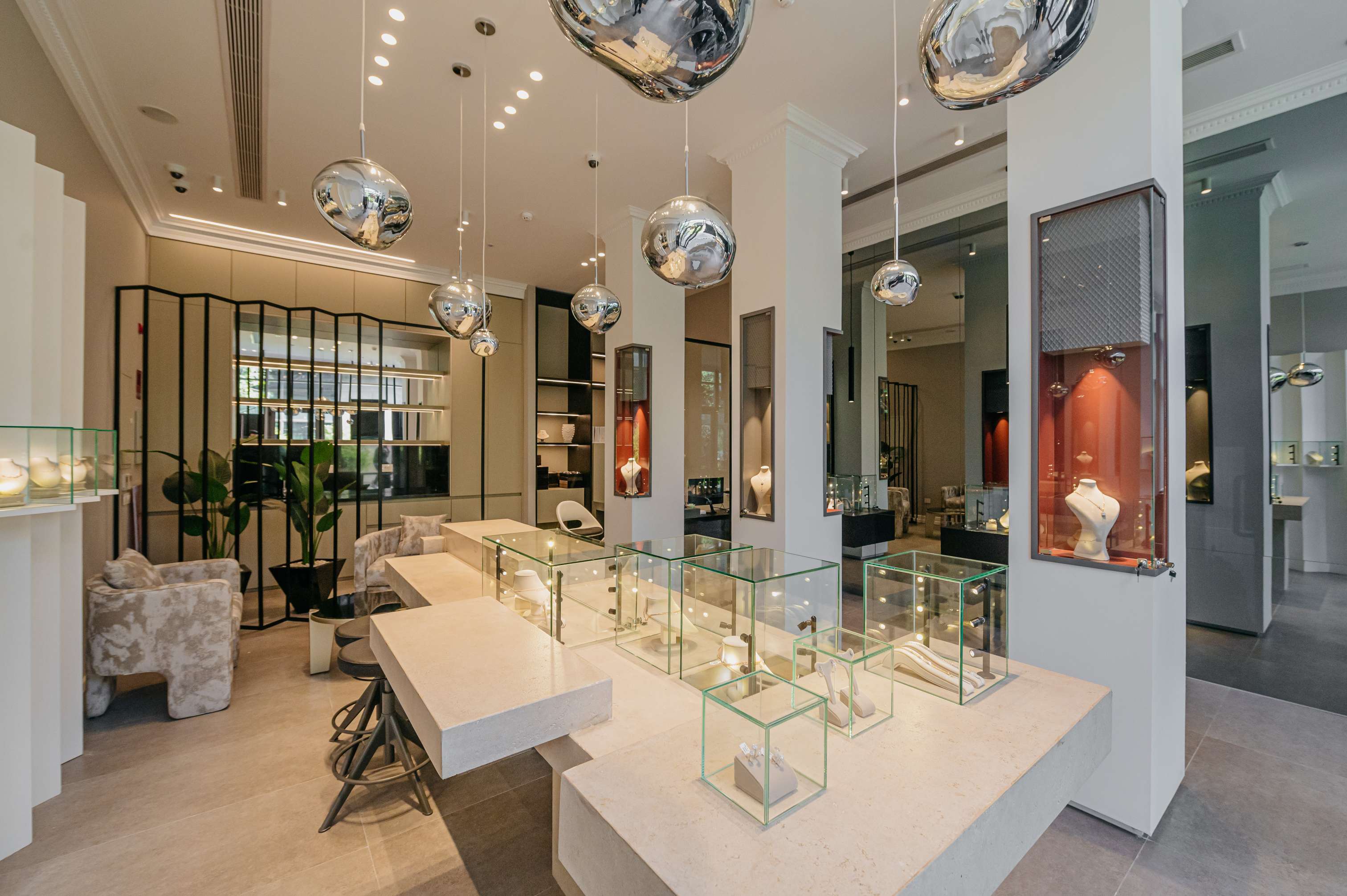 WALED HASSAN WALK OF CAI CLAD ONLY